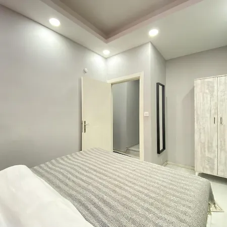 Apartment 1br In Taksim - Steps To Istiklal Istanbul